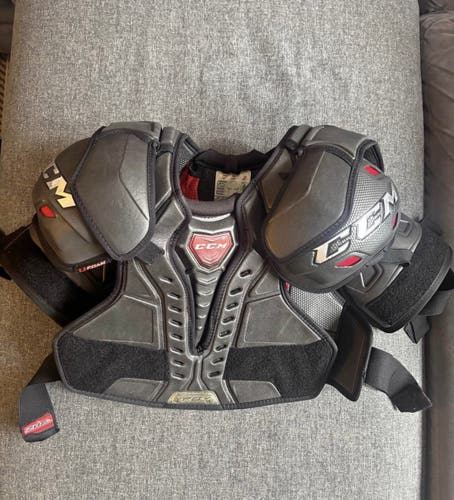 Medium Senior CCM RBZ Shoulder Pads (Used)