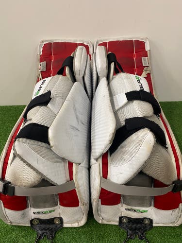 31" Intermediate Vaughn Ventus SLR2 Goalie Leg Pads (Used)