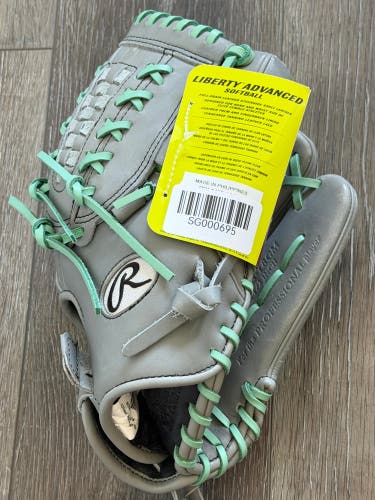 Rawlings Liberty Advanced RH Softball Glove 12.5" (New)