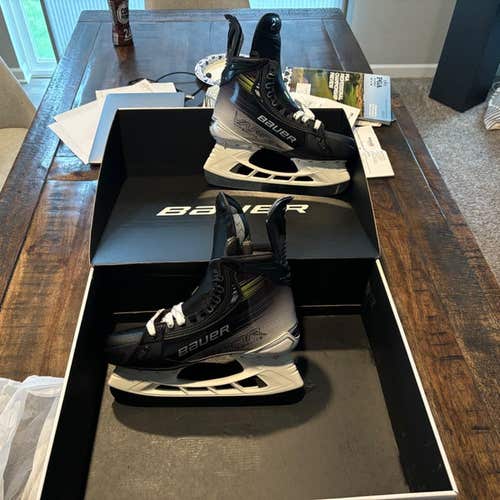 New Bauer 7.5 Vapor Hyperlite 2 Hockey Skates Plus FLY-TI