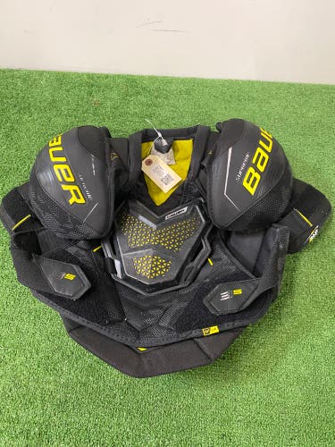 Large Intermediate Bauer Supreme 3S Pro Shoulder Pads (Used)