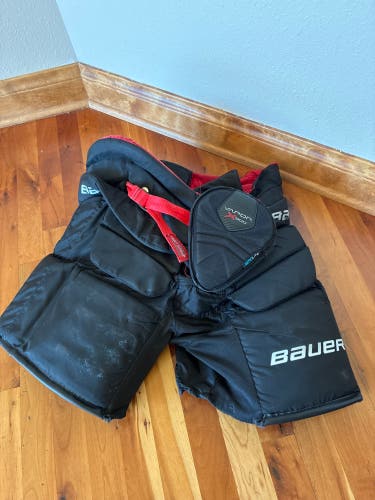 Intermediate Medium Bauer Vapor X900 Hockey Goalie Pants (Used)