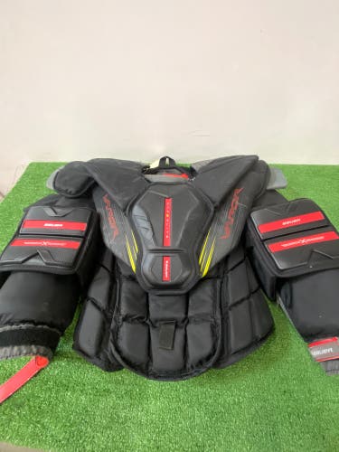Senior XS Bauer Hyperlite 2 Goalie Chest Protector (Used)