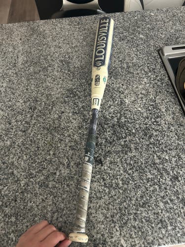Louisville Slugger Bat (-10) 20 oz 30" (Used)