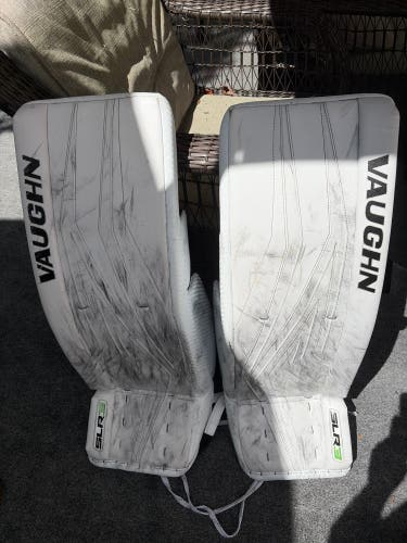 33" 2023 Vaughn SLR3 pro model Goalie Leg Pads Pro Stock (Used)
