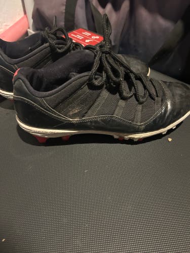 Jordan 11 low cleats