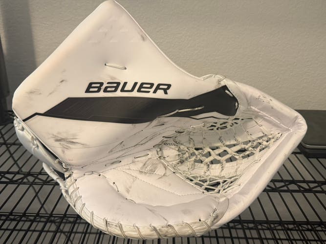 Pro Custom 2025 Bauer FlyLite 590 Regular (Used)