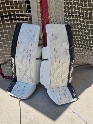 31" True Goalie Leg Pads (Used)