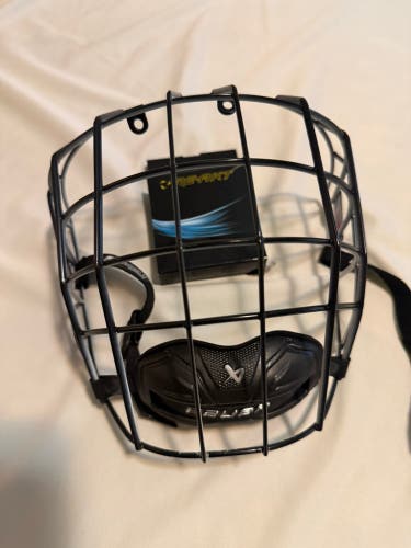Large Bauer Re-Akt Cage Full Cage (Used)