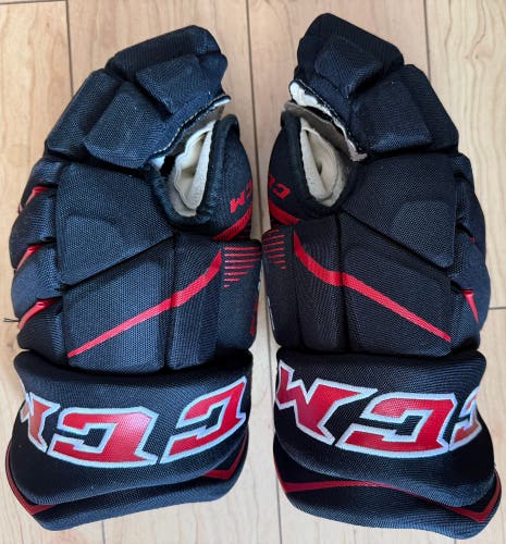 CCM JetSpeed FT370 Hockey Gloves Size Senior 14" (Used)