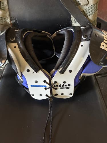 (Used Riddell Pursuit Shoulder Pads