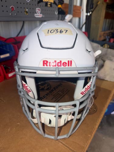 USED RIDDELL FLEX ADULT HELMET - LARGE - WHITE METALLIC
