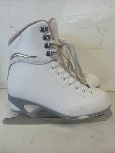 Jackson Ultima Figure Skates B Adult 7 (Used)