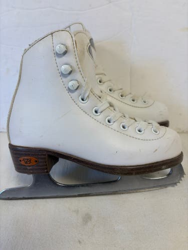 Riedell Figure Skates B Junior 10 (Used)