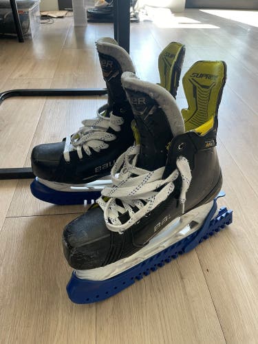 Bauer Supreme M4 Hockey Skates 8 (Used)