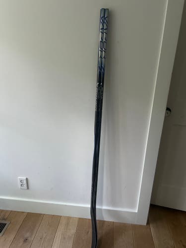 Senior Bauer Vapor Flylite Left Hand Hockey Stick P28 70 Flex (New)