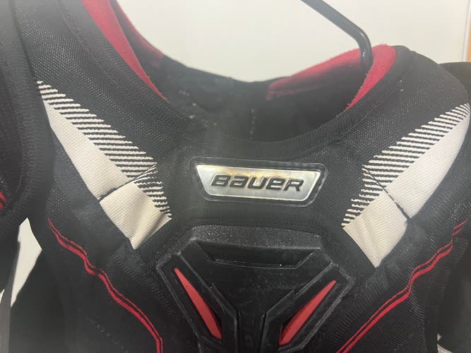 Medium Junior Bauer NSX Shoulder Pads (Used)