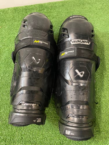 Intermediate Bauer Supreme M5 Pro Shin Pads 13" (Used)