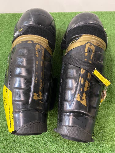 Senior CCM Tacks Pro Shin Pads 16" (Used)