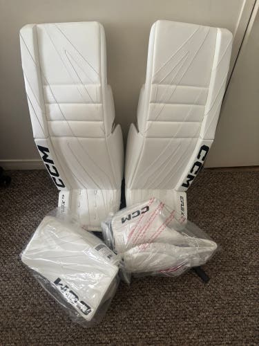 34" CCM Extreme Flex 7.9 Regular Goalie Full Set (New)