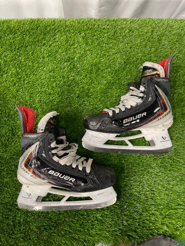 Bauer Vapor FLYPRO (2025 Model) - Senior