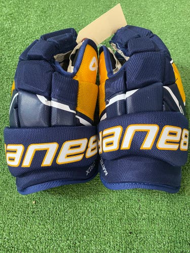Senior Bauer Supreme Matrix Gloves 13" (Used)