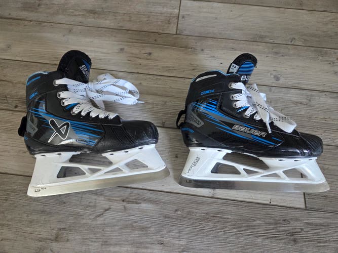 Bauer GSX Hockey Goalie Skates Extra Wide Width Size 2.5 (Used)