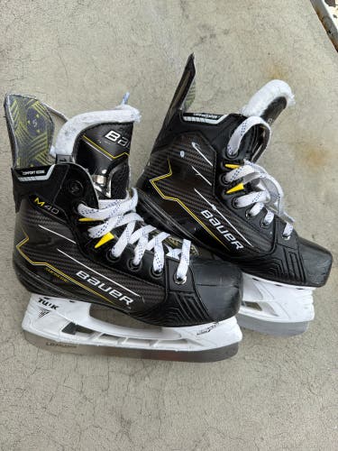 2024 Bauer Supreme M40 Hockey Skates Size 1.5 (Used)