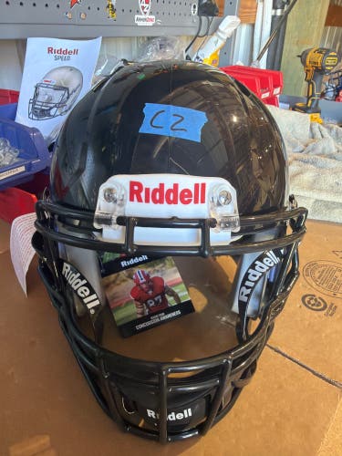 NEW RIDDELL YOUTH SPEED CLASSIC FOOTBALL HELMET - MEDIUM - BLACK