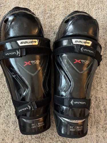Senior Bauer Vapor X900 Lite Shin Pads 14" (Used)