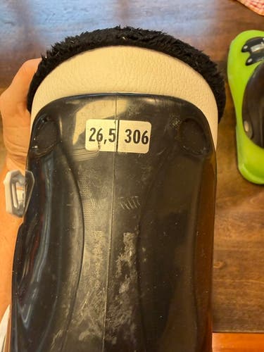 Mondo 26 & 26.5 Salomon T3 Ski Boots (Used)