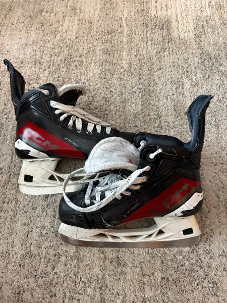 Intermediate CCM JetSpeed FT680 Hockey Skates Regular Width Size 5 (Used)