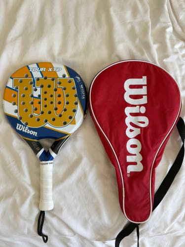 Excellent condition Wilson 3LX padel