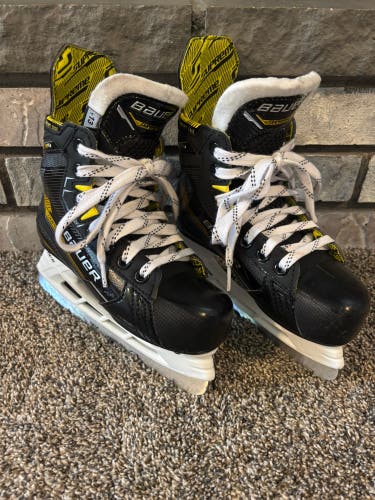 Bauer Supreme M4 Hockey Skates Regular Width 13 (Used)