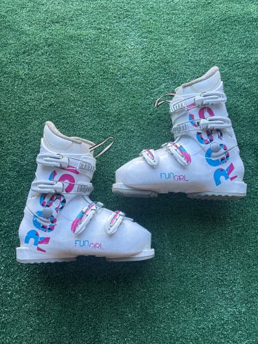 Kid's Rossignol Fun Girl Ski Boots (Used) | Mondo 24.5 (285mm)