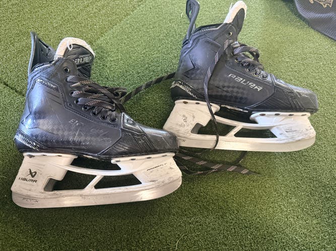 Black 2024 Bauer Supreme Shadow Hockey Skates Regular Width 6 (Used)