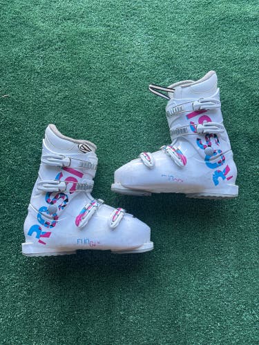 Kid's Rossignol Fun Girl Ski Boots (Used) | Mondo 26.5 (305mm)