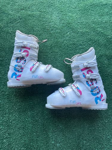 Kid's Rossignol Fun Girl Ski Boots (Used) | Mondo 26.5 (305mm)