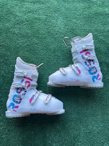 Kid's Rossignol Fun Girl Ski Boots (Used) | Mondo 26.5 (305mm)
