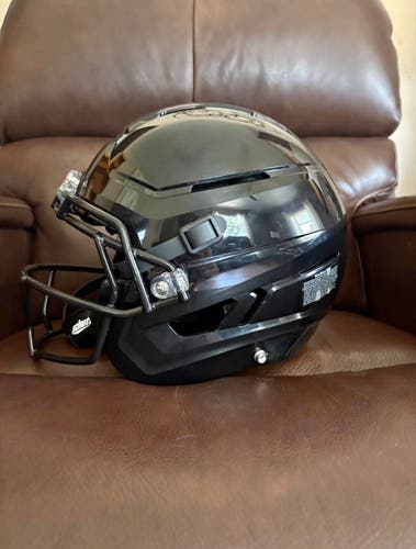 Black Adult Medium Schutt F7 2.0 Helmet (New)