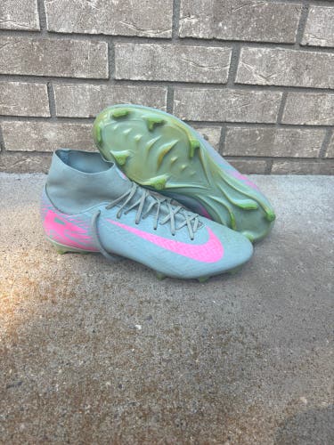 Unisex Size M 11.5 (W 12.5) Nike Mercurial Superfly Cleats (Used)