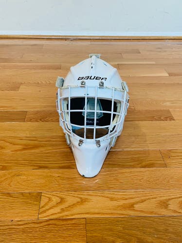 Senior Medium 2025 Bauer 960 Goalie Mask (Used)
