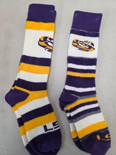ST21 Mens NCAA LSU Tigers LOUISIANA STATE Crew Socks Lot of 2 Pair Medium 5-10