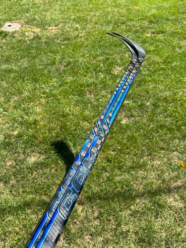 Senior CCM Vizion Right Handed Hockey Stick P29 75 Flex (New)
