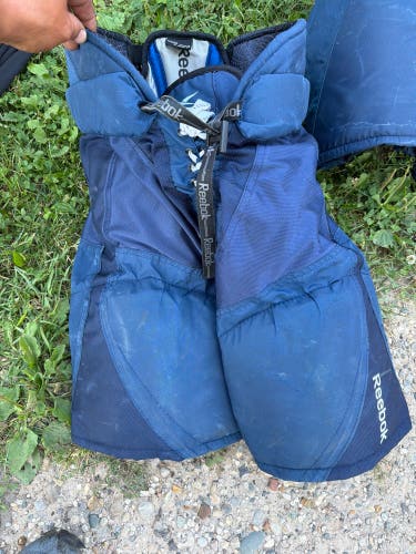 Men's Junior Medium Warrior Hockey Pants (Used)