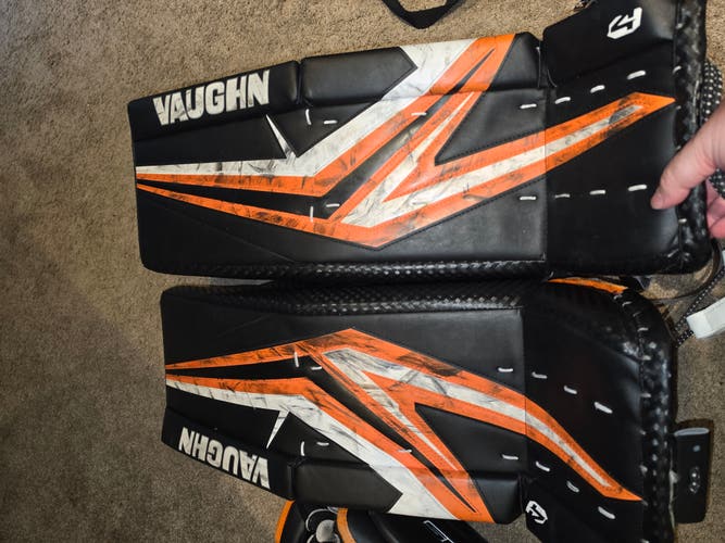 26+2" Vaughn SLR4 JR Regular Goalie Full Set (Used)