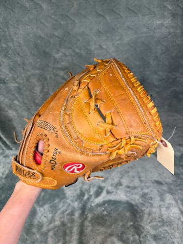 Brown Rawlings Lite Toe RCM7 Mike Piazza Autograph Model RH Catcher's Baseball Glove 35.5” (Used)