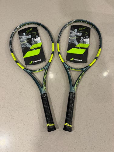 Babolat Pure Aero 2026 Gen9 Tennis Racquet - 4-3/8 Grip (2)