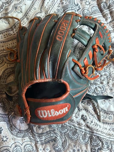 Wilson A2000 RH Infield Baseball Glove 11.5" (Used)