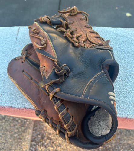 Nokona Alpha LH Outfield Baseball Glove 11.25" (Used)